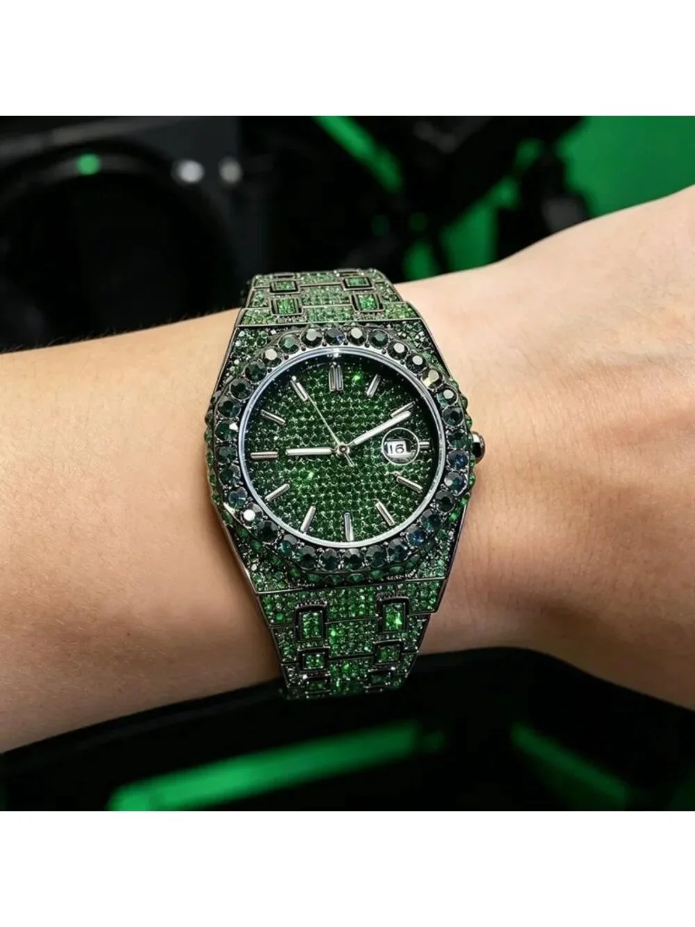 Trendy Black Quartz Men's Watch with Luminous Hands & Rhinestone Dial - Hip Hop